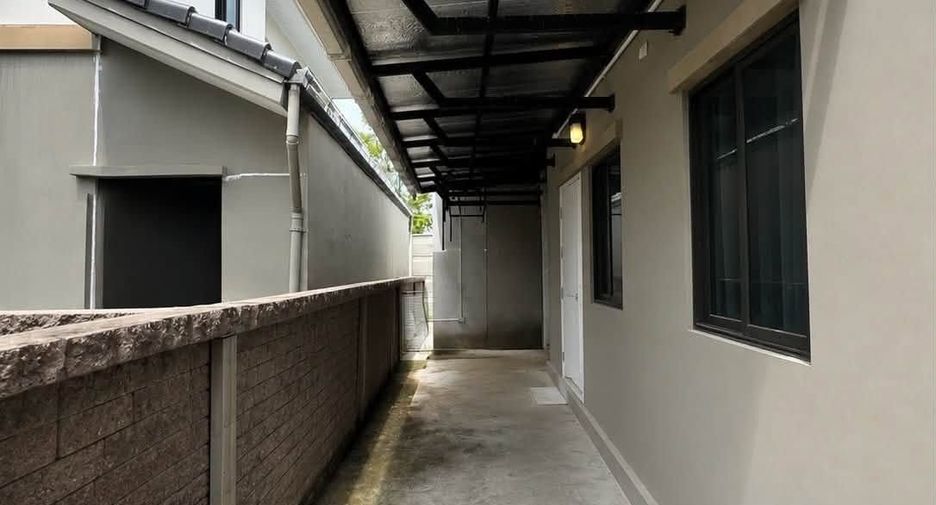For rent 4 bedrooms house in Prawet, Bangkok