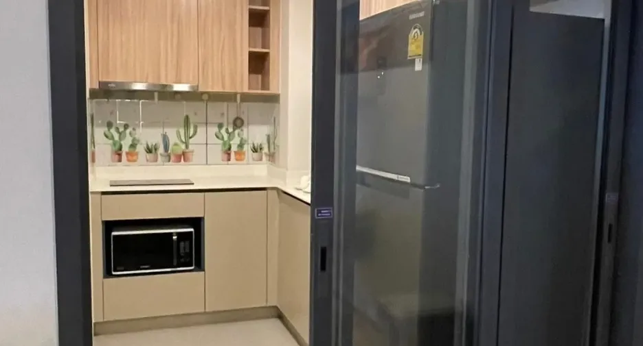 Condo en venta y en alquiler de 3 habitaciones en Ratchathewi, Bangkok