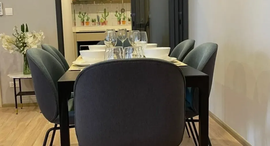 Condo en venta y en alquiler de 3 habitaciones en Ratchathewi, Bangkok