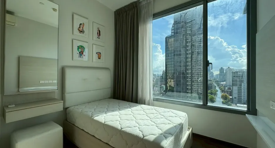For rent 2 bedrooms condo in Watthana, Bangkok