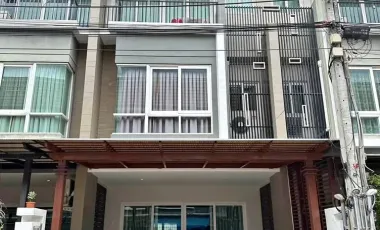 Casa en alquiler de 3 habitaciones en Phasi Charoen, Bangkok