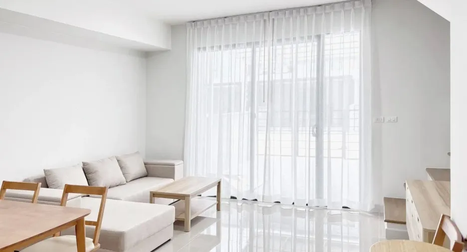 Haus zur Miete mit 3 Zimmer in Bang Phli, Samut Prakan