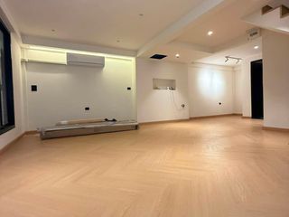 Casa adosada en venta de 3 habitaciones en Huai Khwang, Bangkok