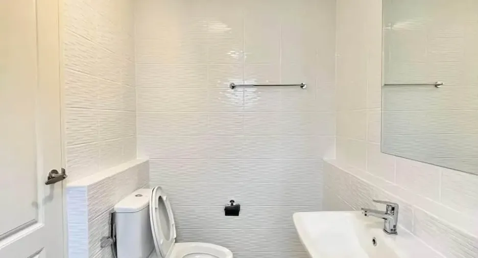 For sale 4 bedrooms house in Don Mueang, Bangkok