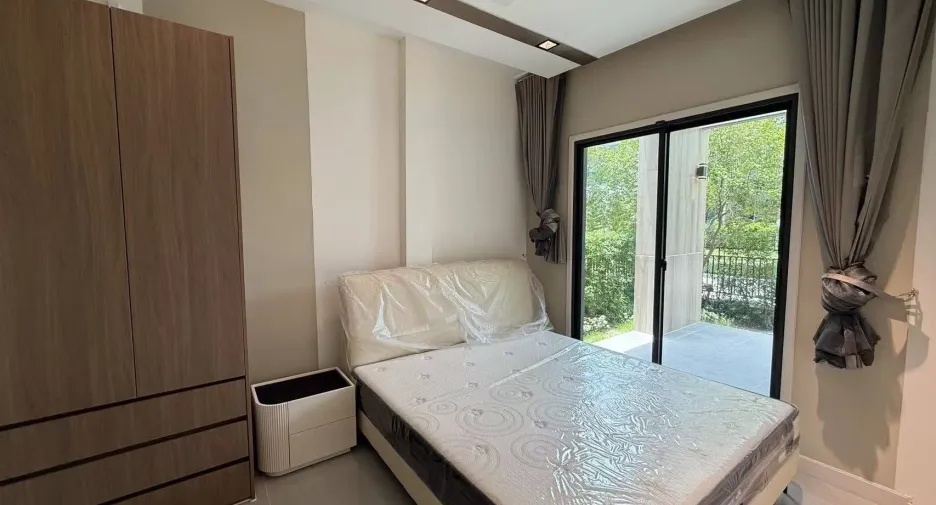 出租 4 卧室 独立屋 在 Bang Phli, Samut Prakan