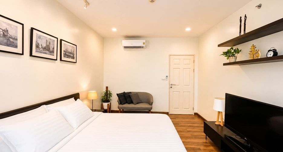 For rent 2 bedrooms condo in Ratchathewi, Bangkok