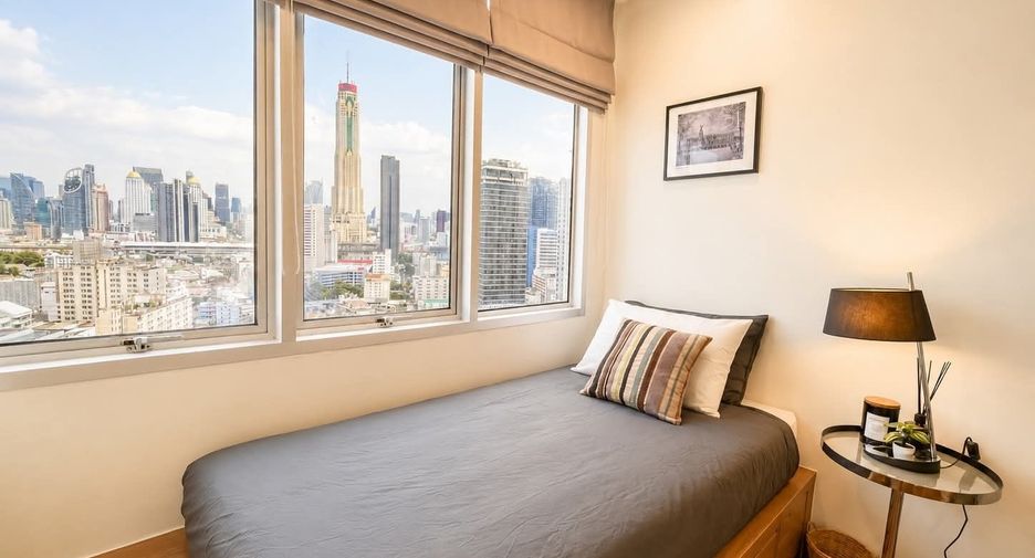 For rent 2 bedrooms condo in Ratchathewi, Bangkok