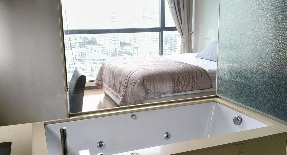 À louer 2 chambres condo à Khlong Toei, Bangkok