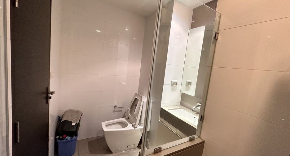 For sale 2 ベッドルーム condo in Pathum Wan, Bangkok
