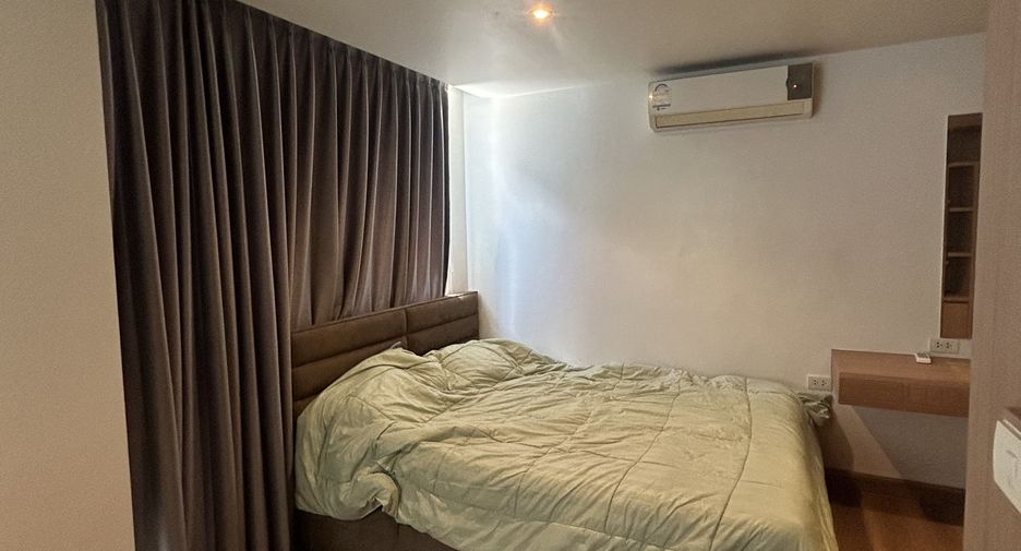 For rent 3 bedrooms condo in Watthana, Bangkok