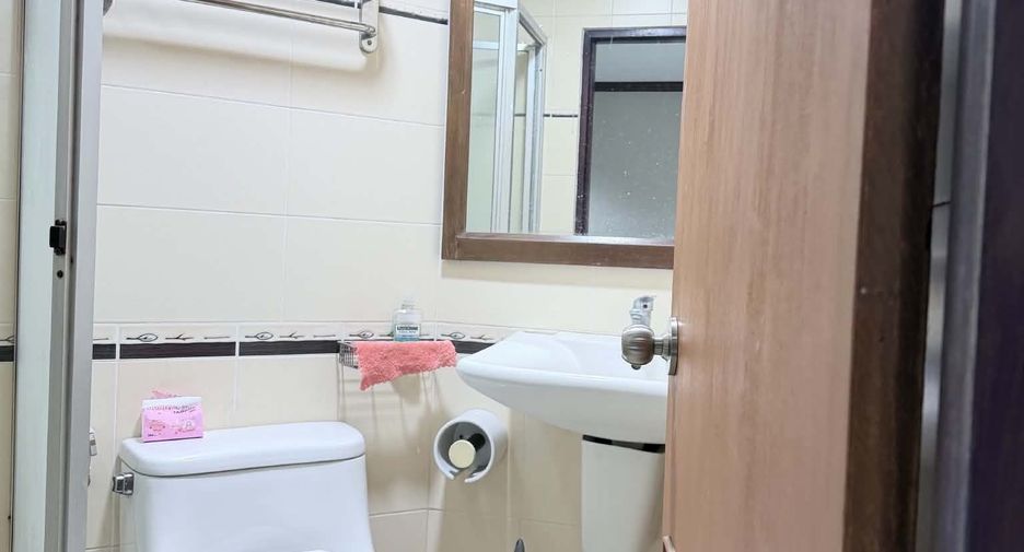 For rent 2 ベッドルーム condo in Watthana, Bangkok