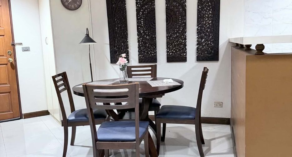 For rent 2 ベッドルーム condo in Watthana, Bangkok