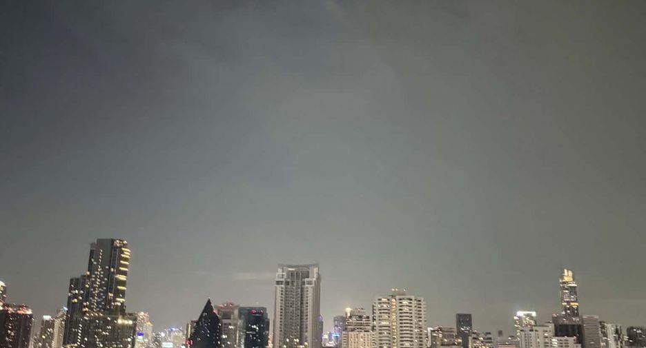 For rent 2 ベッドルーム condo in Watthana, Bangkok