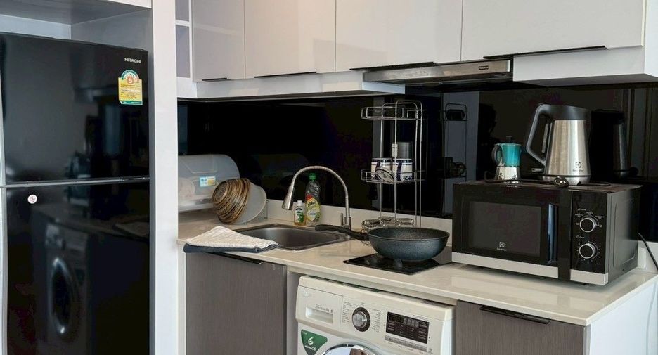 For rent 1 bed condo in Phaya Thai, Bangkok