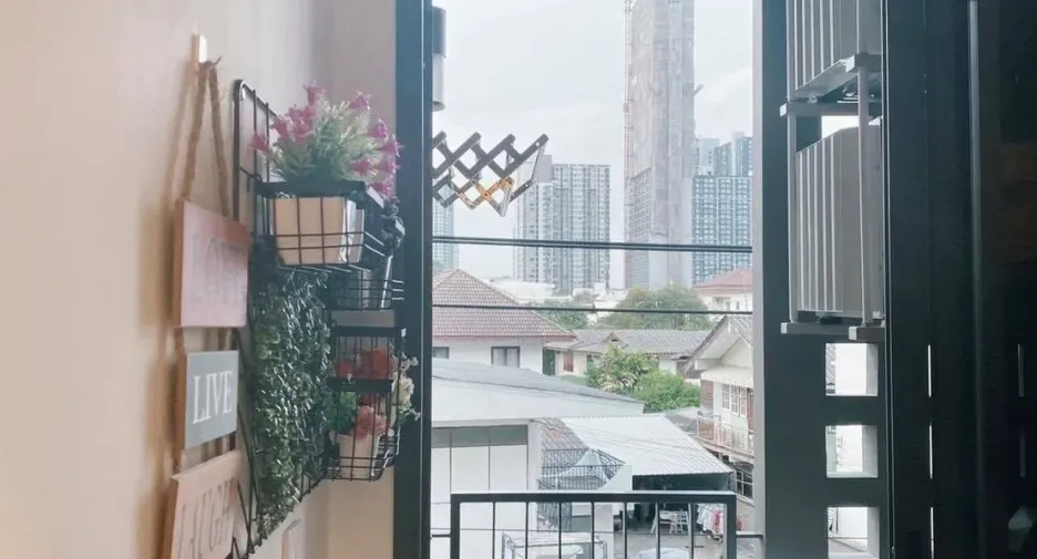 For rent 1 bed condo in Phra Khanong, Bangkok