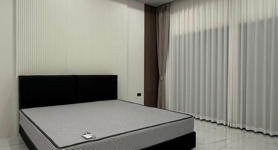 Haus zur Miete mit 5 Zimmer in Bang Lamung, Chonburi