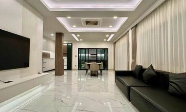 Haus zur Miete mit 5 Zimmer in Bang Lamung, Chonburi