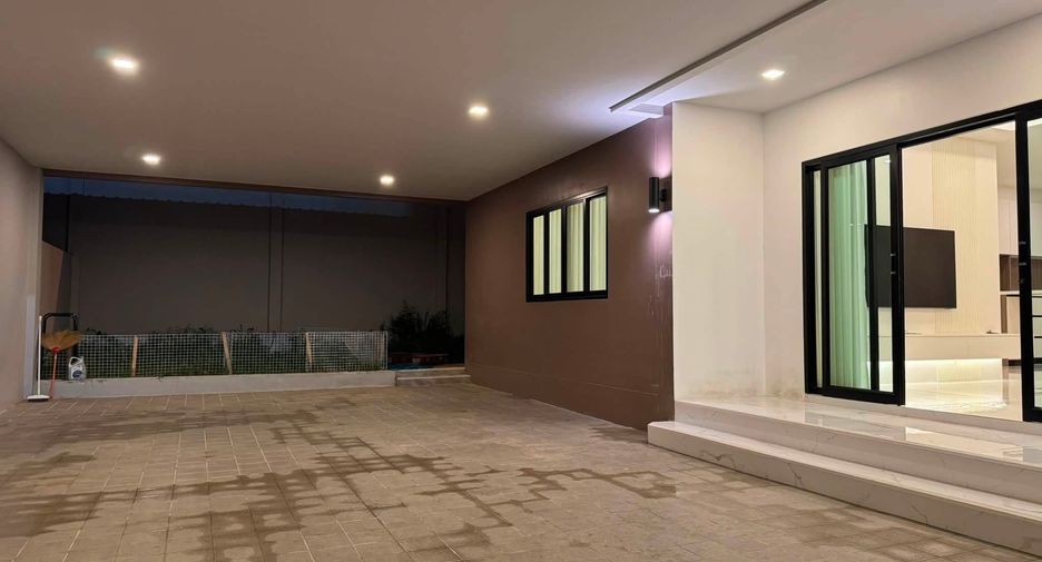 Haus zur Miete mit 5 Zimmer in Bang Lamung, Chonburi