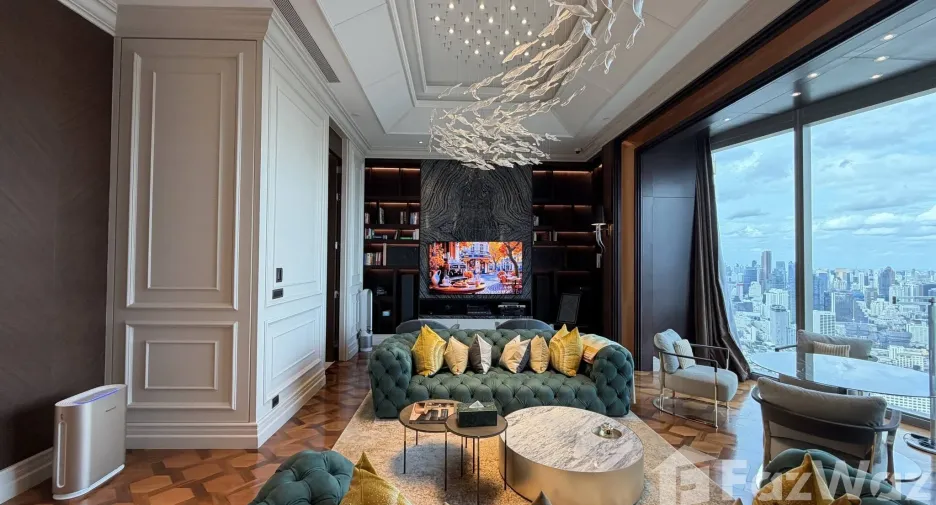 For sale 3 bedrooms condo in Khlong San, Bangkok