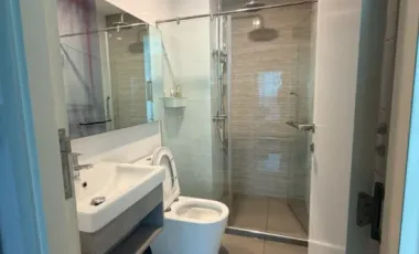 For sale 1 bed condo in Mueang Samut Prakan, Samut Prakan