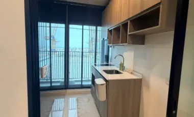 For sale 1 bed condo in Mueang Samut Prakan, Samut Prakan