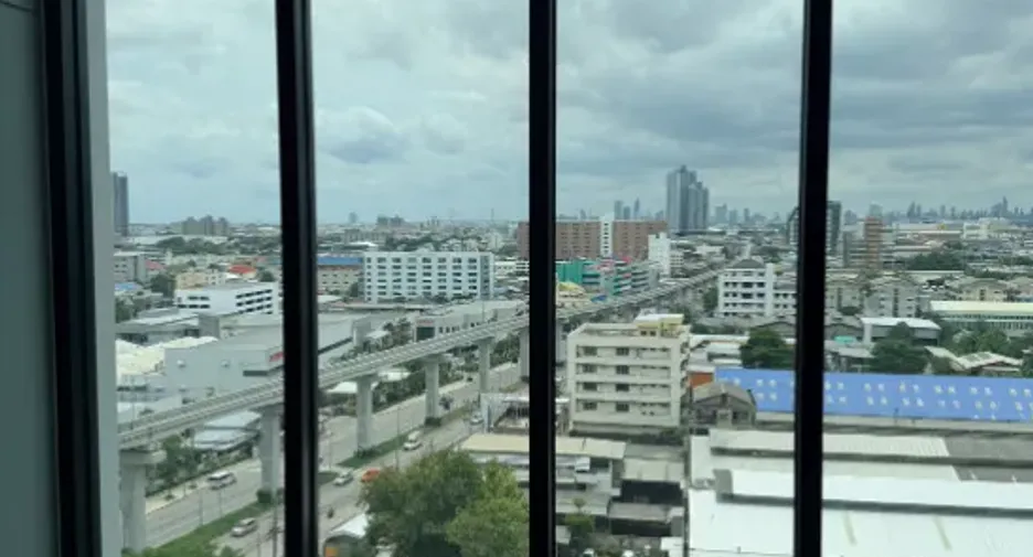 For sale 1 bed condo in Mueang Samut Prakan, Samut Prakan