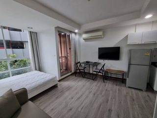 À louer studio condo à Din Daeng, Bangkok