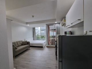À louer studio condo à Din Daeng, Bangkok