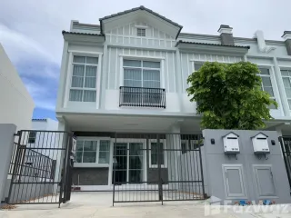 Casa adosada en venta y en alquiler de 2 habitaciones en Prawet, Bangkok