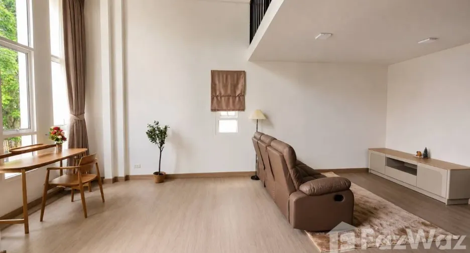 For sale 3 bedrooms house in Wang Thonglang, Bangkok