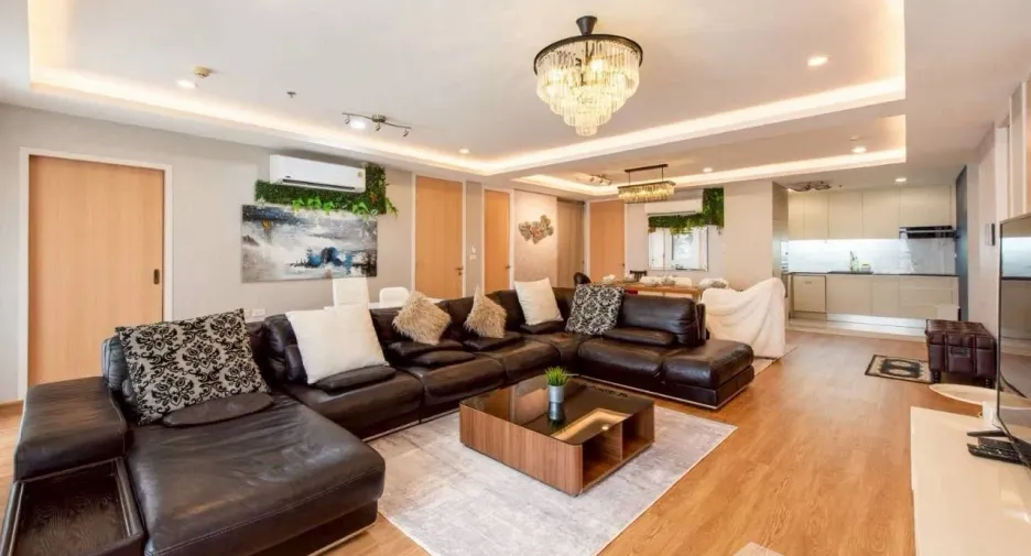 Wohnung zum Kauf mit 4 Zimmer in Watthana, Bangkok