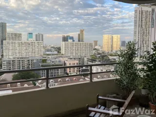 For rent 4 bedrooms condo in Watthana, Bangkok