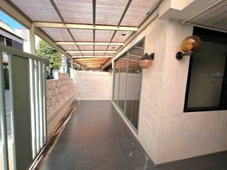 Haus zur Miete mit 3 Zimmer in Watthana, Bangkok