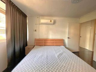 Haus zur Miete mit 3 Zimmer in Watthana, Bangkok