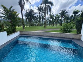 À vendre et à louer 3 chambres villa à Kathu, Phuket