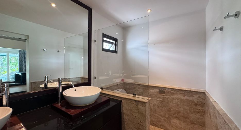 À vendre et à louer 3 chambres villa à Kathu, Phuket