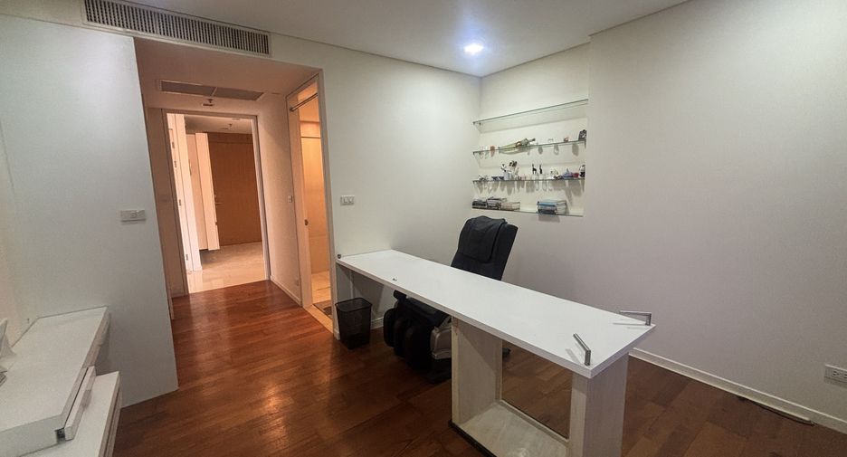 For sale 2 bedrooms condo in Sathon, Bangkok