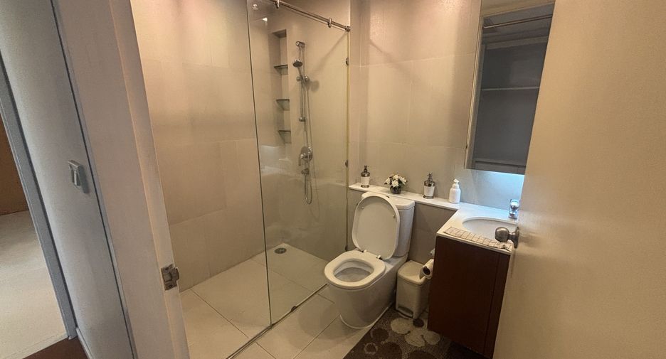 For sale 2 bedrooms condo in Sathon, Bangkok