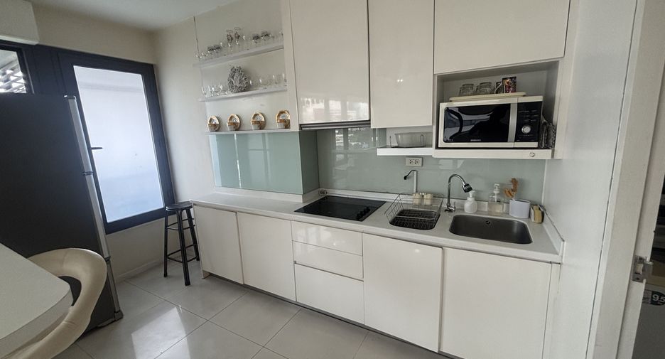 For sale 2 bedrooms condo in Sathon, Bangkok