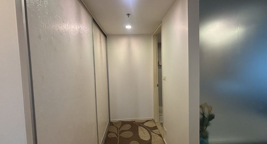 For sale 2 bedrooms condo in Sathon, Bangkok