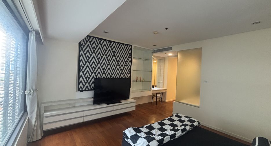For sale 2 bedrooms condo in Sathon, Bangkok