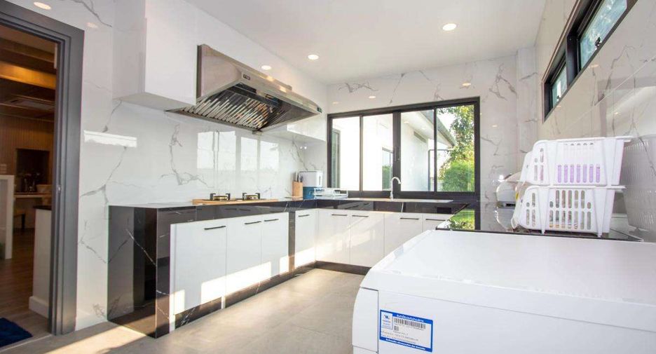 For rent 3 ベッドルーム house in Saraphi, Chiang Mai