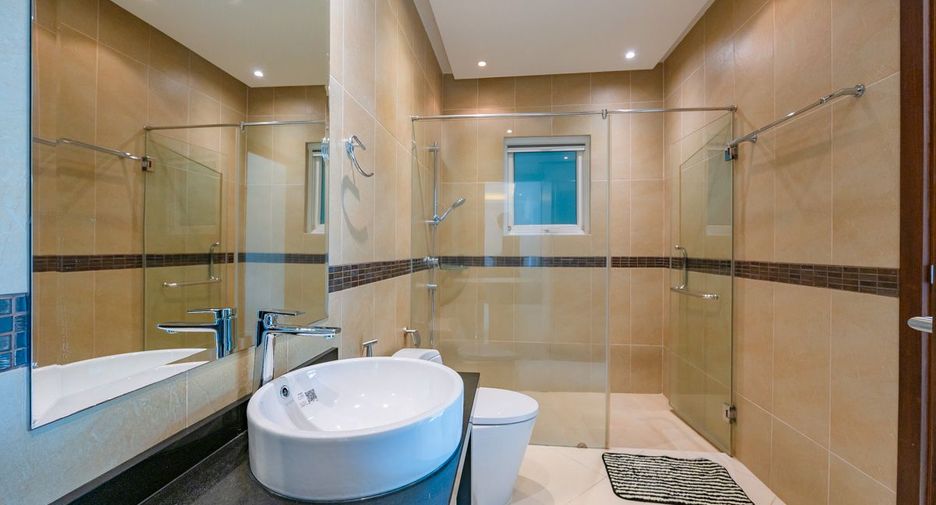 For sale 3 bedrooms house in Bang Lamung, Chonburi