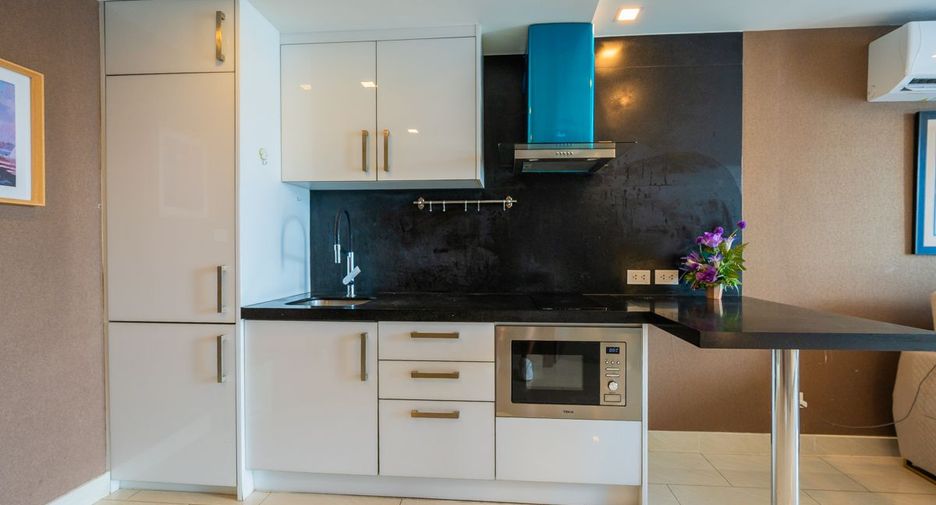 For sale 1 bed condo in Bang Lamung, Chonburi