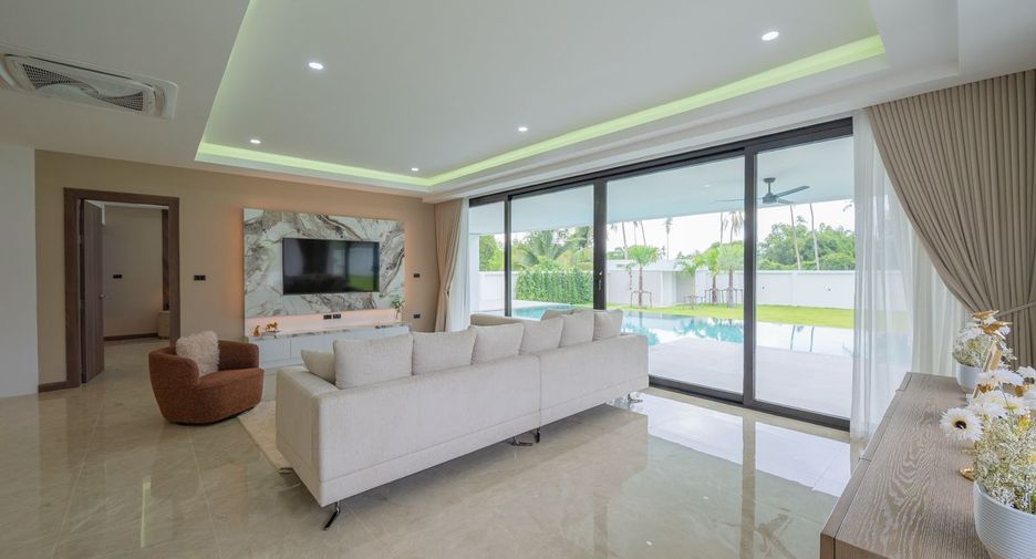 For sale 5 ベッドルーム house in Bang Lamung, Chonburi