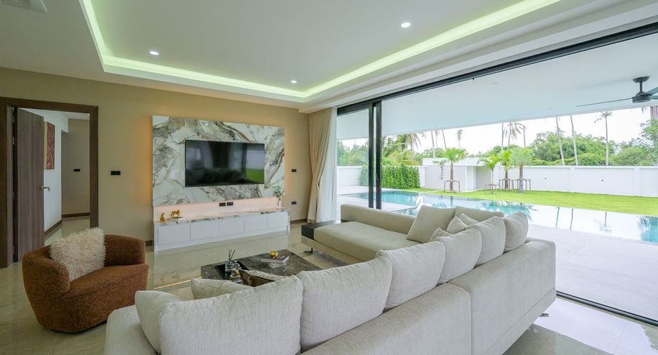 For sale 5 ベッドルーム house in Bang Lamung, Chonburi