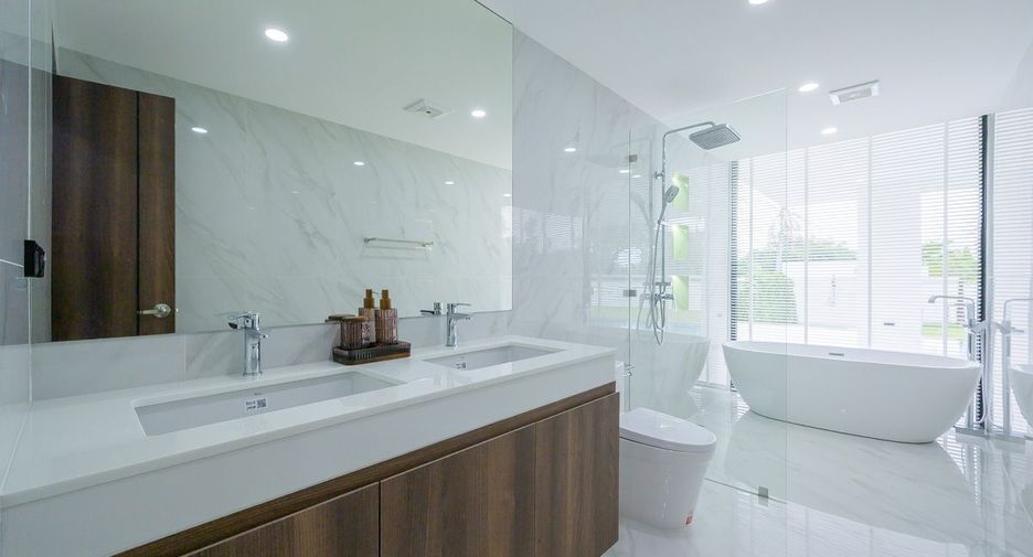 For sale 5 ベッドルーム house in Bang Lamung, Chonburi