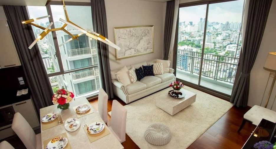À louer 2 chambres condo à Watthana, Bangkok