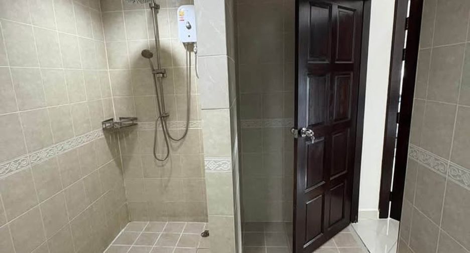 Аренда 2 спальни кондо в Йомтиен, Паттайя