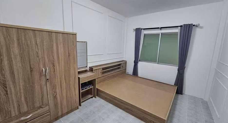 For rent 2 bedrooms townhouse in Bang Lamung, Chonburi